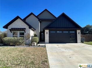 709 Glenmore St, Victoria, TX 77904