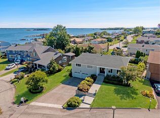 22 Beachfront Ln, New Rochelle, NY 10805