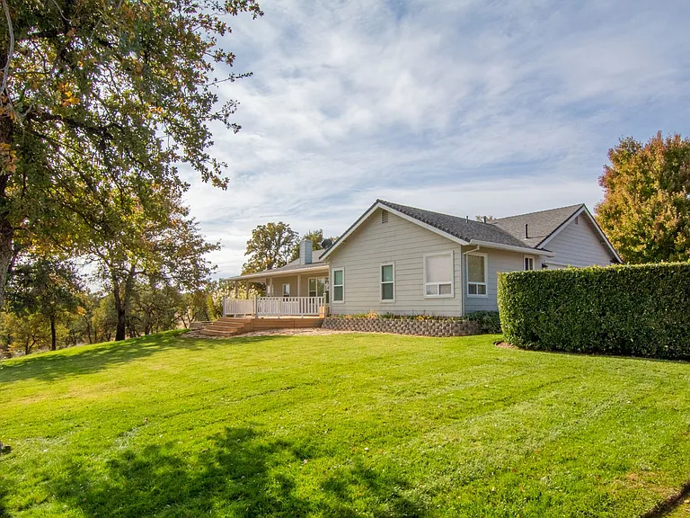 18830 Blythe Way — Photo 35