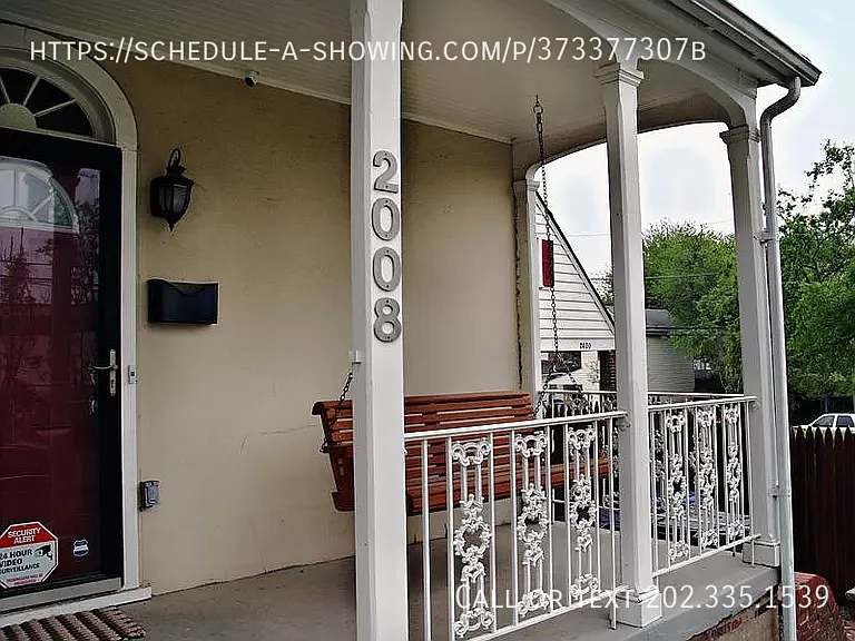 2008 Bryant St NE — Photo 16