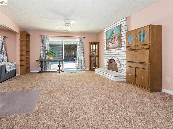 5th image of 518 Northbrook Ct