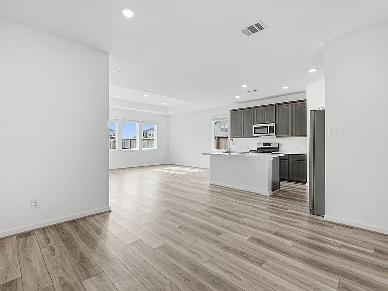 9710 Rialto Heights Dr — Photo 10