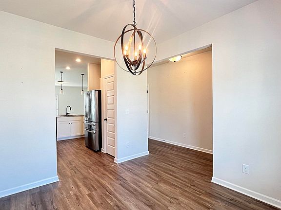 3rd image of 29772 Logan Oaks Dr