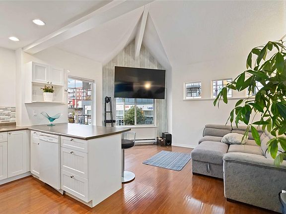 4th image of 2849 Peatt Rd #211