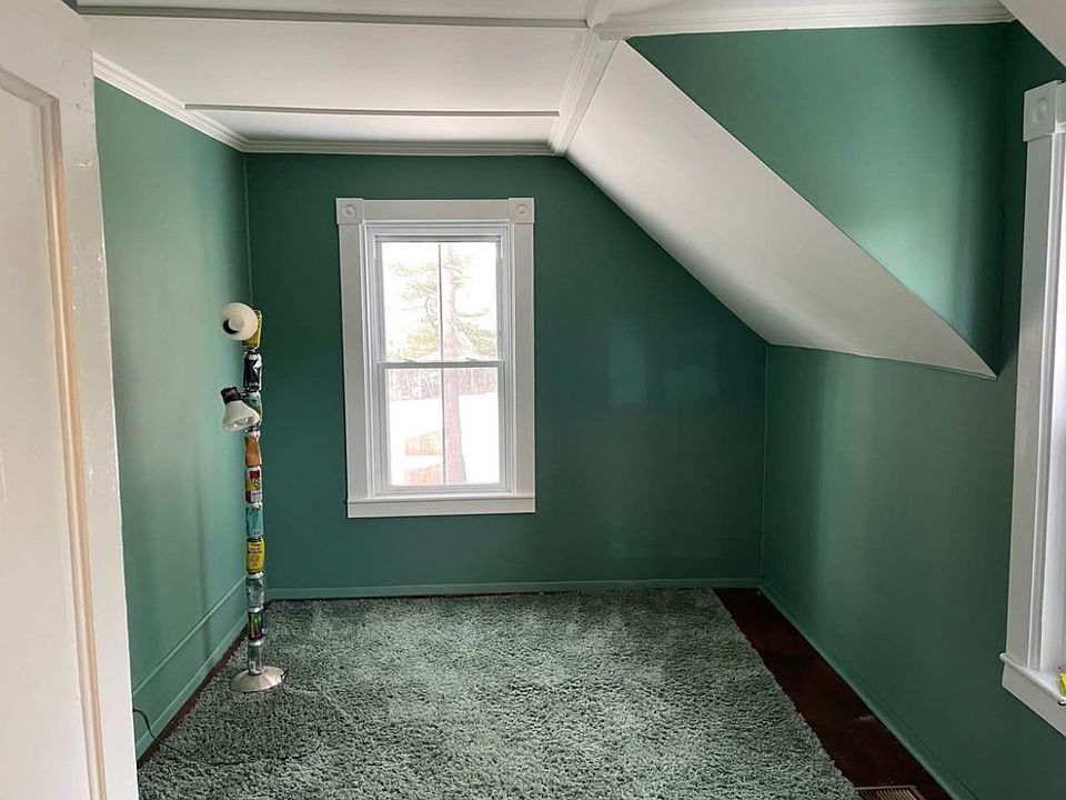 2nd image of 110 Autumn St