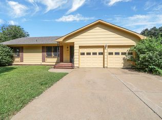 2912 Roma Ter, Manhattan, KS 66502