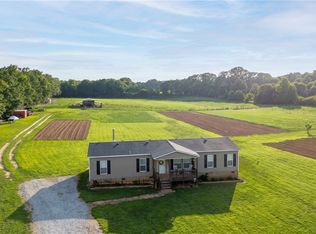 7900-81 Smith St, Starr, SC 29684