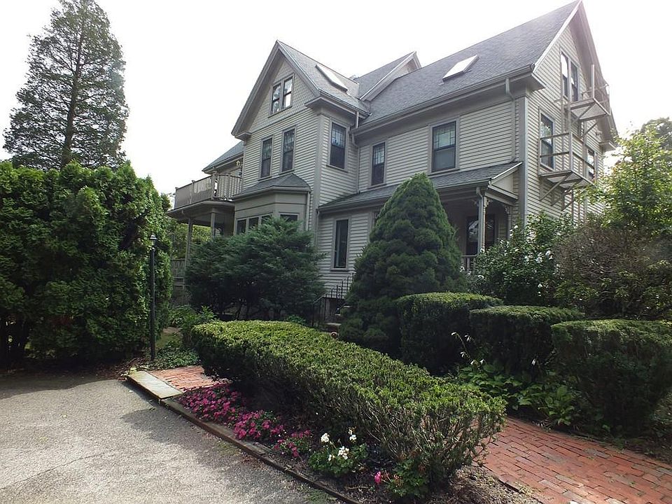 1st image of 39 Beechwood St APT 3