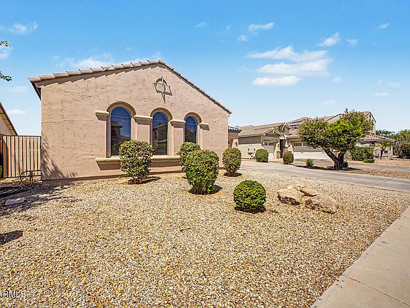 3rd image of 4264 N 157TH Avenue