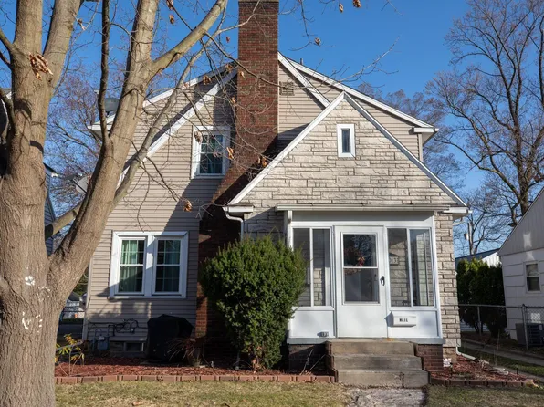 303 Webster Ave, Plymouth, IN 46563