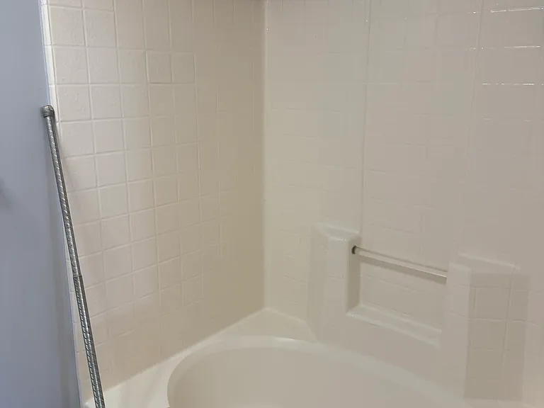 318 Worthington Cir — Photo 12