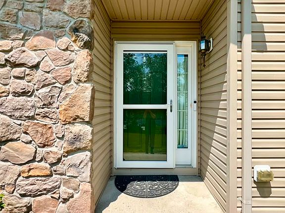 5th image of 1702 Big Ridge Dr