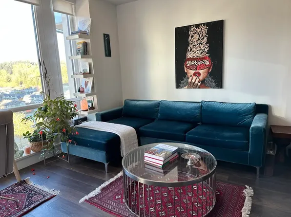 1550 Fern St #8, North Vancouver, BC V7J 0A9