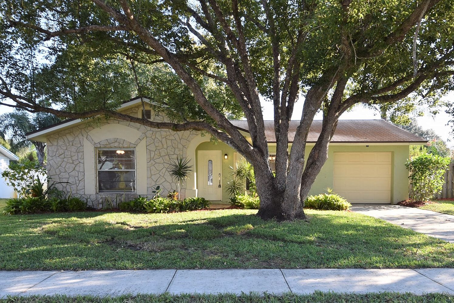 1595 Yorktown Ave, Titusville, FL 32796 Zillow