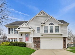 2080 Pennsbury Ln, Hanover Park, IL 60133