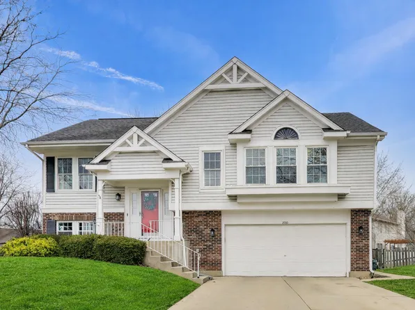 2080 Pennsbury Ln, Hanover Park, IL 60133