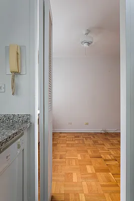 Rented by Nooklyn NYC LLC | media 7