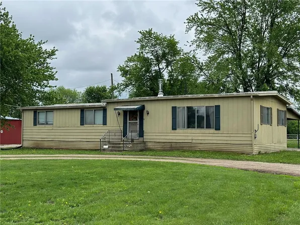 820 W 7th Ave, Garnett, KS 66032