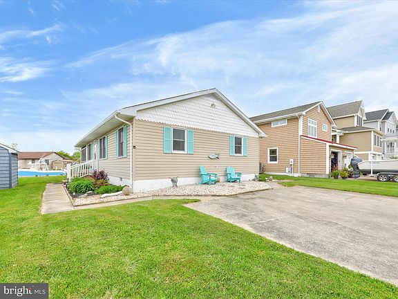 5th image of 38374 Maple Ln