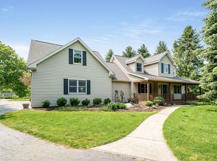 4125 Stonegate Rd, Kalamazoo, MI 49004