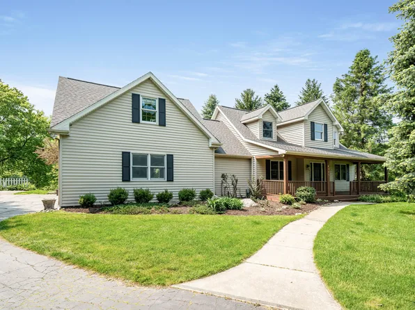4125 Stonegate Rd, Kalamazoo, MI 49004