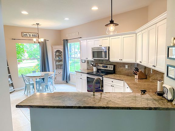 4th image of 620 SW Indian Key Dr