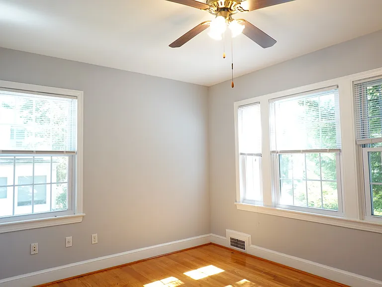 800 Maplewood Ave — Photo 38