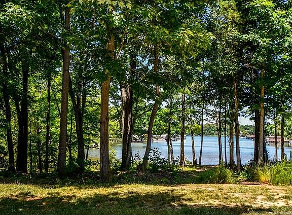 3rd image of 197 Water Oak Dr