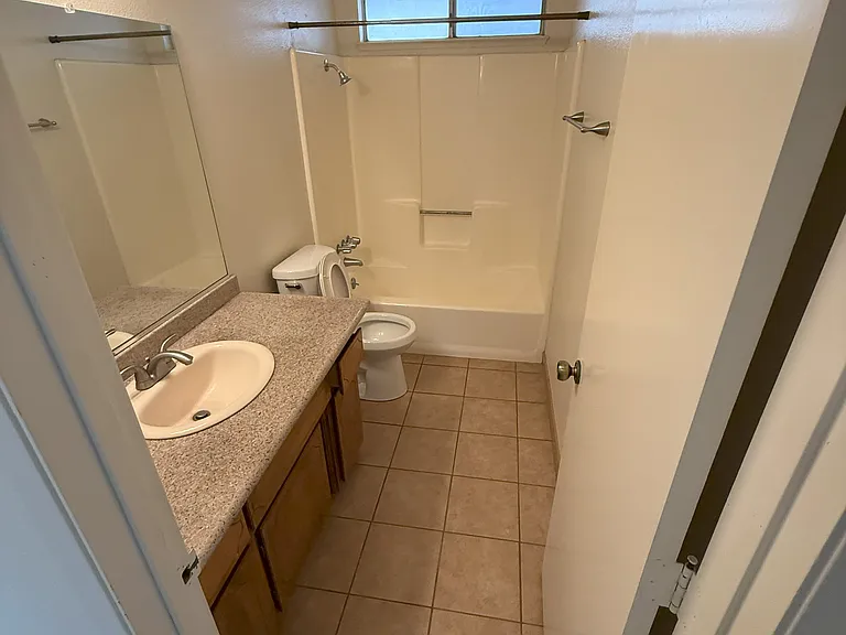 3821 Monteview Dr — Photo 9
