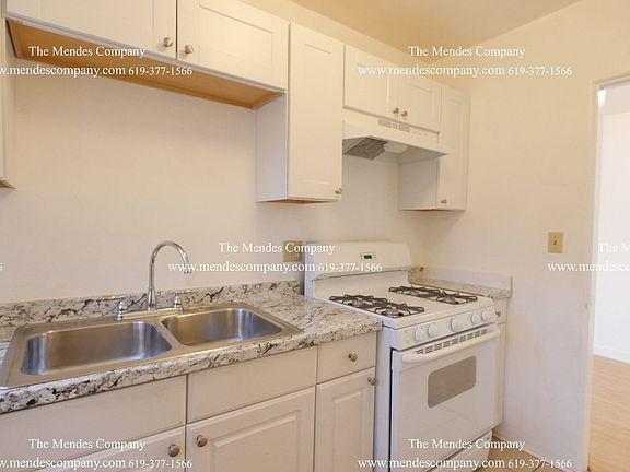 4th image of 1523 Locust St