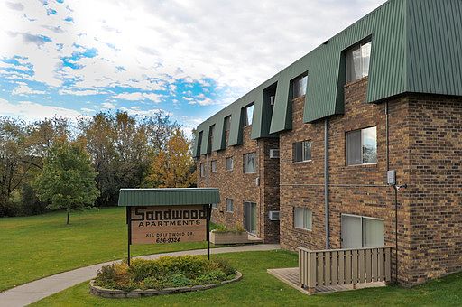 2nd image of 815 Driftwood Dr APT 3