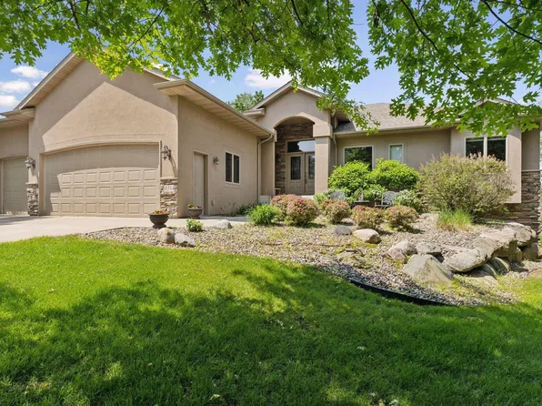 10314 Xylite St NE, Blaine, MN 55449