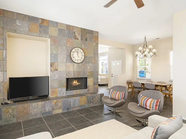 79700 Desert Willow St — Photo 24