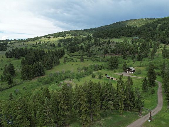5th image of 455 Harrison Meadow Rd