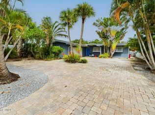 1445 Bay Shore Dr, Cocoa Beach, FL 32931