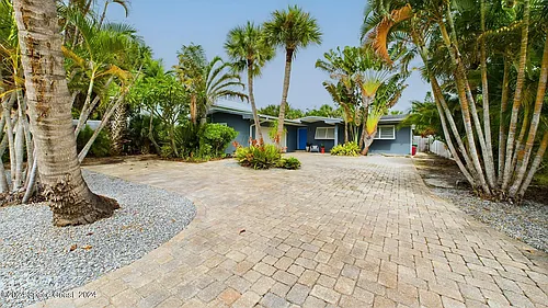 1445 Bayshore Dr Photo 1
