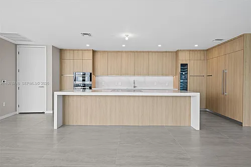 851 NE 1st Ave #Penthouse 5402 Photo 1