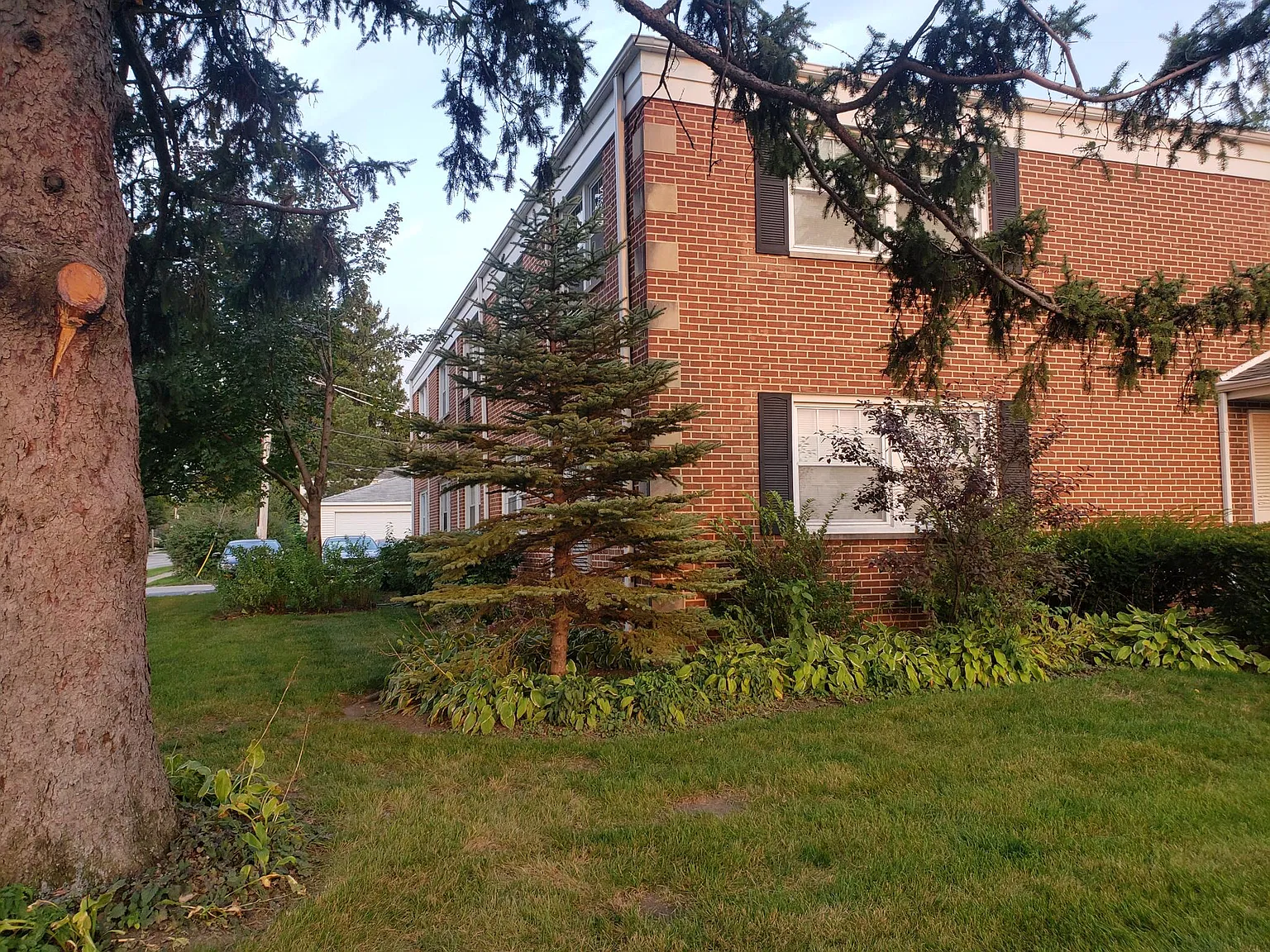 103 S Dryden Pl — Photo 3