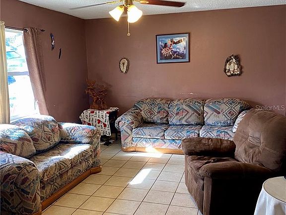 3rd image of 101 Rose Ave