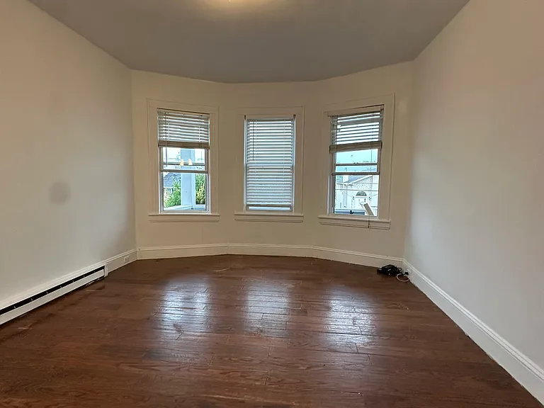 173 Corabelle Ave #1 — Photo 3