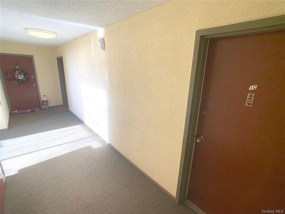 5th image of 13 Brevoort Dr APT 1C