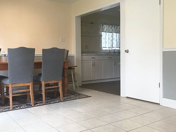 2nd image of 211 N Arbor Park
