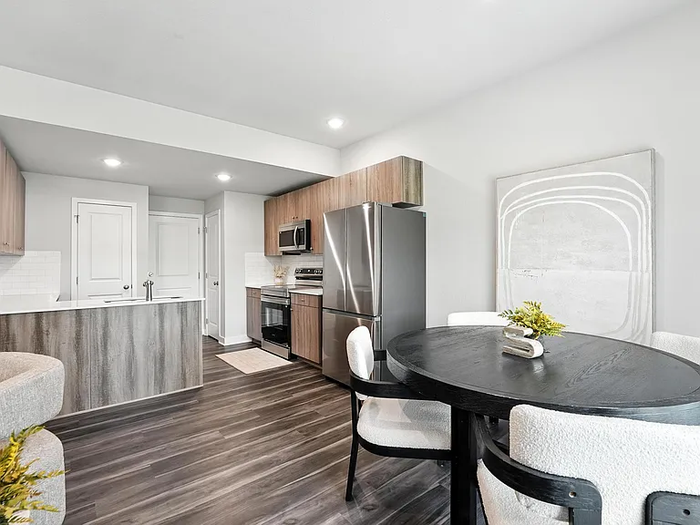 Barry West Townhomes — Photo 49