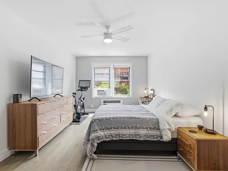 357 W 55th St #4B — Photo 5