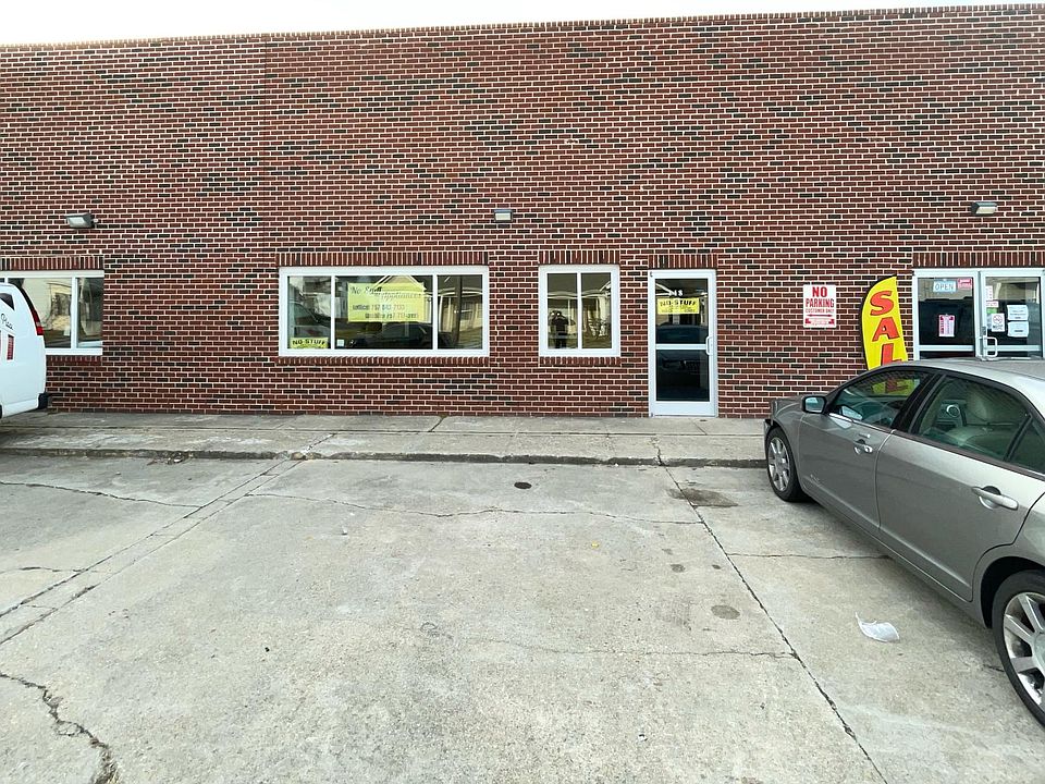 1st image of 1820 Elm Ave