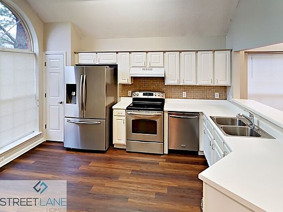 4th image of 2283 Jo Ann Dr