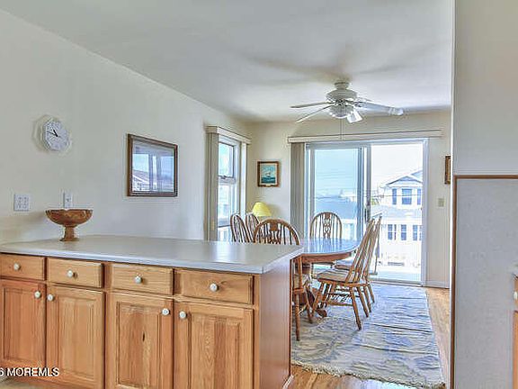 4th image of 4 Camden Ave
