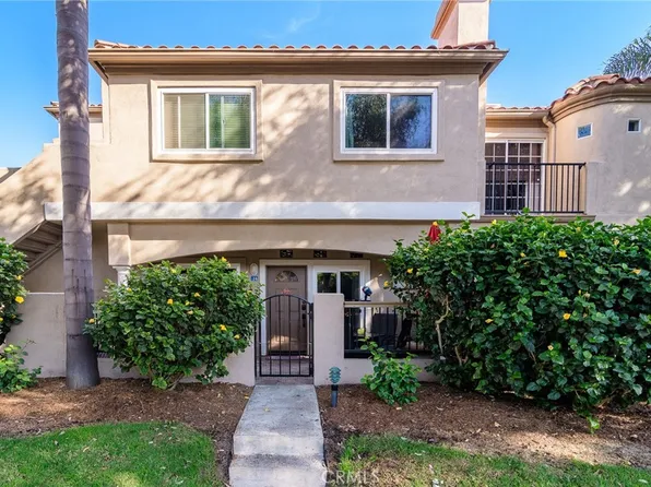 606 Lake St APT 14, Huntington Beach, CA 92648