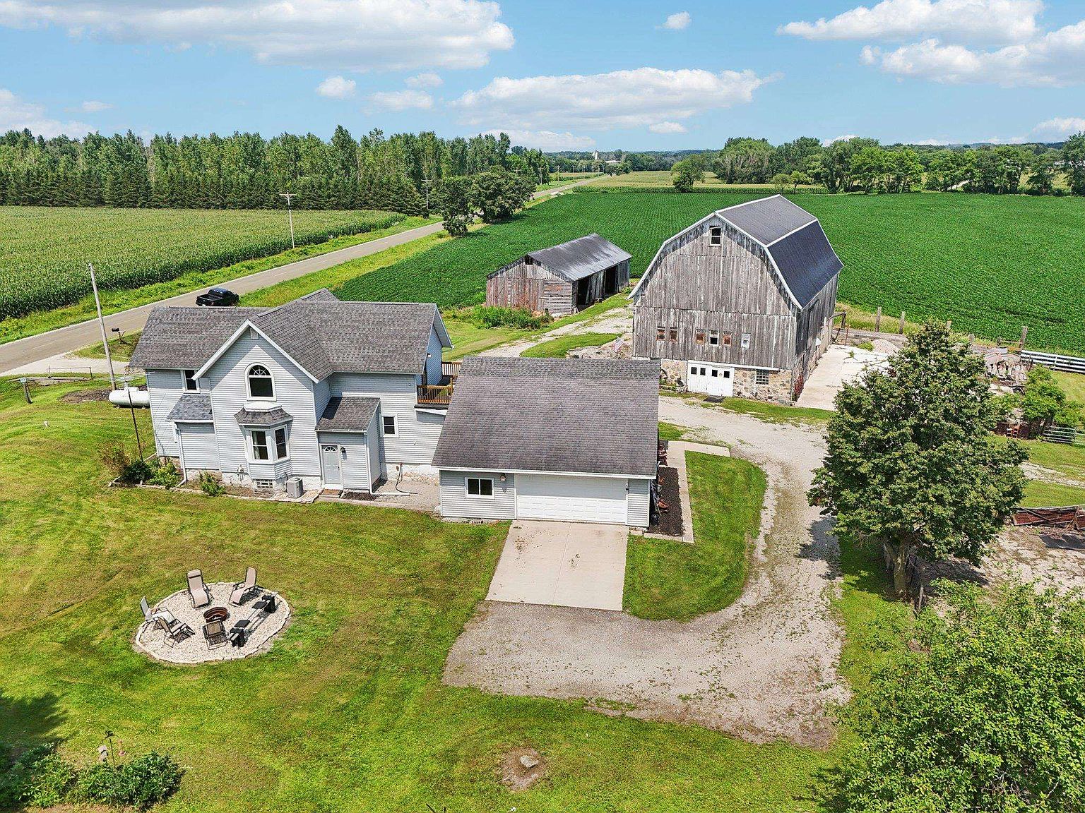 N3820 Fairwood Rd, Reeseville, WI 53579 | Zillow
