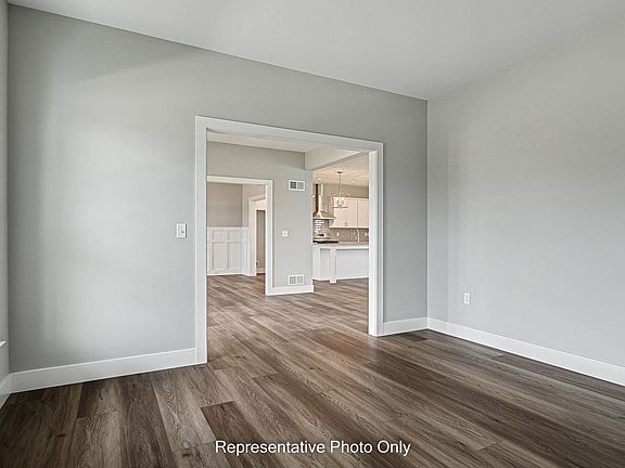5th image of 503 Estate Dr